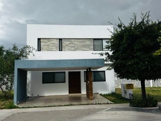 CASA EN RENTA AL NORTE DE AGUASCALIENTES FRAC. MURALIA REC EN PB