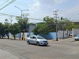 SE RENTA 2 EDIFICIOS CON 5 DEPARTAMENTOS Y TERRENO
