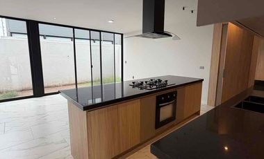 Casa en Venta en Valle del Molino, con excelente ubicación , cerca de colegios , plaza mayor