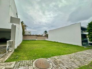 Terreno en Venta Cluster 777 Lomas de Angelopolis 1