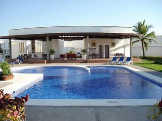 Casa en renta amueblada en rincón del cielo.  Cerca de Valle Dorado y Nuevo Vallarta.