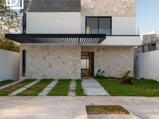 Casa en venta o renta con amenidades premium en una de las mejores privadas de Mérida