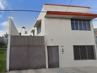 BONITA CASA EN UNIDAD SATELITE, PUEBLA