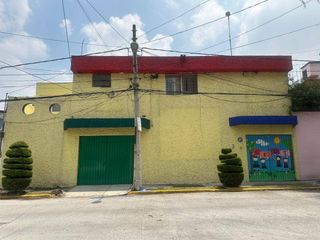 SE VENDE ESCUELA CON EXCELENTE UBICACIÓN EN JARDINES DE SAN MATEO