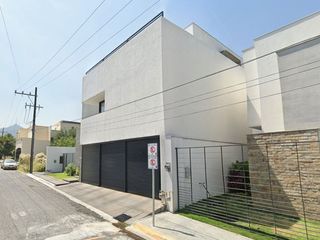 CASA EN VENTA EN MONTES ALTOS, SAN PEDRO GARZA GARCIA, N.L.