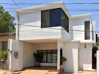 PRIV. MARTIN ZAVALA NO.726, EL MAGUEY, MONTERREY, NUEVO LEON.  Bonita casa en venta, EXCELENTE OPORTUNIDAD de formar un patrimonio
