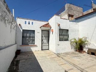 OPORTUNIDAD CASA SOBRE AVENIDA CON POTENCIAL PARA NEGOCIO