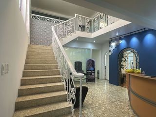 Casa en venta  en la Napoles con uso de suelo comercial a media calle torre wtc