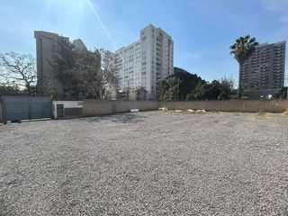 Terreno Comercial en Renta cerca de av. Mexico , plaza Sania y Monraz