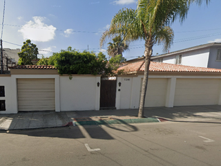 CASA AMPLIA DE UN NIVEL CON EXCELENTE UBICACIÓN, ZONA CENTRO, TIJUANA BAJA CALIFORNIA.