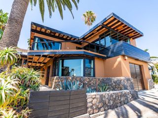 Casa con Vista al Mar y Casita Independiente en Plaza del Mar, Rosarito