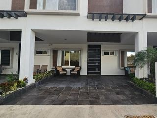 Casa Amueblada en Renta de Tres Recámaras