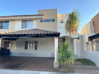 CASA EN VENTA AL NORTE DE AGUASCALIENTES FRAC MONTICELLO