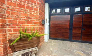 VENTA DE CASA DE UN PISO EN RESIDENCIAL EL CARMEN