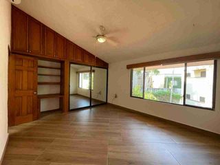 Casa en renta. Privada Guayacan, Cerca de la fuente de los niños traviesos. Villahermosa, Tabasco