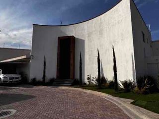 Casa en venta en Las Plazas con alberca, climatizada y jacuzzi