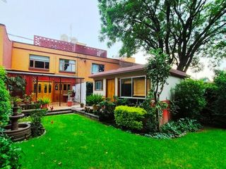 Casa con un enorme jardin, Chimalcoyotl, Tlalpan, 5 rec, 2 est, acepto créditos