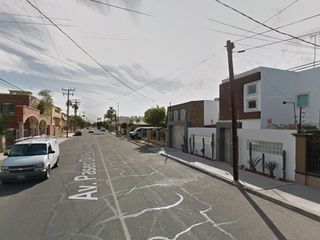 Gran Remate, Casa en Col. Los Pinos, Mexicali, B.C.