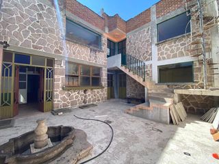 EDIFICIO CON 5 DEPARTAMENTOS EN VENTA EN EL CENTRO DE MORELIA 🏢  📍 Excelente ubicación, a media cuadra de la Clínica 80, en el corazón de Morelia.