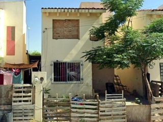 CASA EN VENTA EN VILLAS DE SAN MIGUEL NUEVO LAREDO TAMAULIPAS