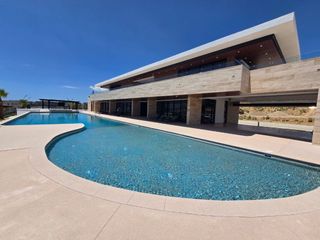SE VENDE CASA NUEVA EN RESIDENCIAL CON ALBERCA, GYM, SPORT BAR Y MÁS