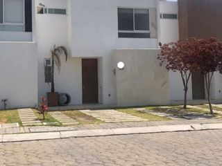 BONITA CASA EN RENTA LOMAS DE ANGELOPOLIS CASCATTA