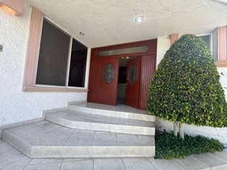¡Una residencia que redefine el lujo, la amplitud y la comodidad!