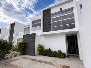 CASA EN VENTA NURA RESIDENCIAL