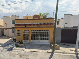 EXCELENTE CASA EN REMATE EN BARRIO SAN CARLOS, MONTERREY, N.L.