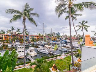 LUXURY WATERFRONT VILLA