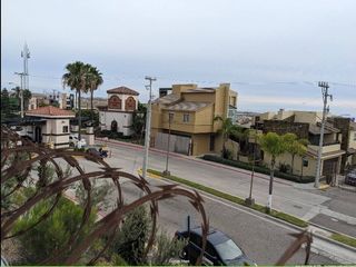 CASA EN FRACCIONAMIENTO EN URBIQUINTA VERSALLES, TIJUANA, GD1