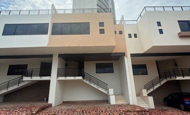VENTA DE CASA EN GRAN JARDIN NUEVA 3 RECAMARAS CADA UNA CON BAÑO