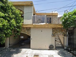 Casa en Venta en Las Puentes 2do Sector, San Nicolás de los Garza, Nueva León . CLL