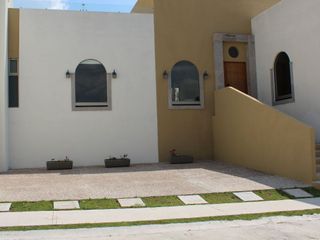 EN RENTA CASA DE UNA PLANTA AMUEBLADA | SAN MIGUEL DE ALLENDE