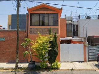 CASA EN VENTA EN HABITACIONAL LAS ROSAS, TLANEPANTLA