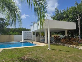 DEPARTAMENTO EN VENTA a 10 minutos de la playa y de la iconica 5ta Av. de Playa del Carmen, Quintana Roo.
