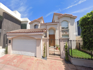 CASA EN VENTA EN JARDINES DE CHAPULTEPEC BAJA CALIFORNIA
