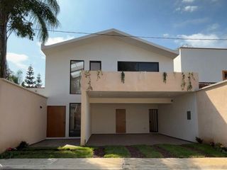 Casa en venta en Cordoba, Veracruz con 100 mts² de jardín.