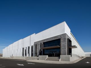 Edificio Industrial Disponible para entrega inmediata