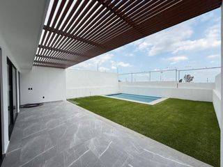 CASA EN VENTA EN FRACCIONAMIENTO TEHUICIL ATLATLAHUCAN DE DOS NIVELES CON JARDÍN Y ALBERCA