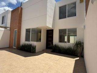 CASA EN VENTA EN RESIDENCIAL ALCAZAR
