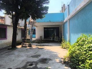 Casa en venta en Chalco Centro: invierte en una propiedad con gran potencial y plusvalía en aumento- 3 recamaras, 3 baños