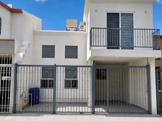 Casa en Renta - Recién Remodelada