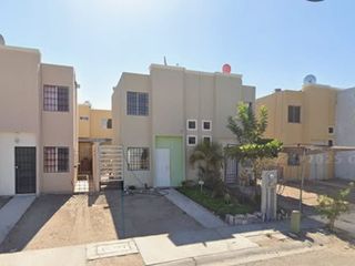 Tu Nuevo Hogar en Camino Real: Dúplex Atardeceres Funcional y Cerca de Todo