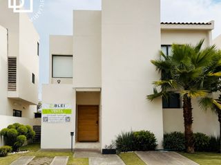 Linda casa en renta en fraccionamiento Real Esmeralda
