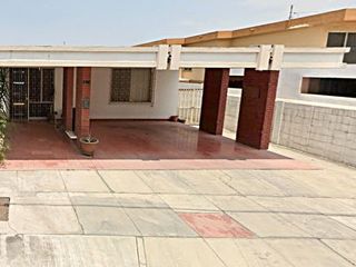 Casa en Cumbres 2° sector Secc C, Monterrey