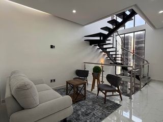Casa de 4 recámaras en Marina Vallarta, frente a campo de golf, a 5 minutos del Aeropuerto.