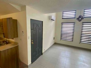 CASA EN RENTA  /  RECIEN REMODELADA   $20,000 MENSUAL