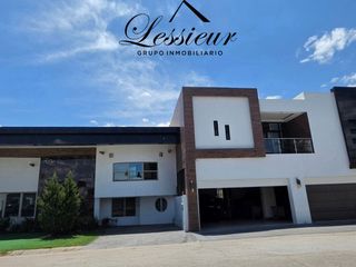 RESIDENCIA DE LUJO EN RENTA 🏡✨ QUINTAS DEL SOLAR | ALBERCA TECHADA | 6 RECÁMARAS | 1,263 m² DE CONSTRUCCIÓN