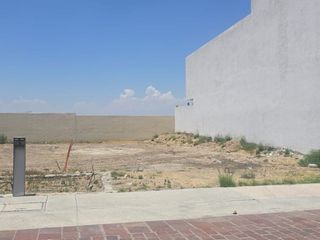 VENTA TERRENO  EN LA VALENCIANA